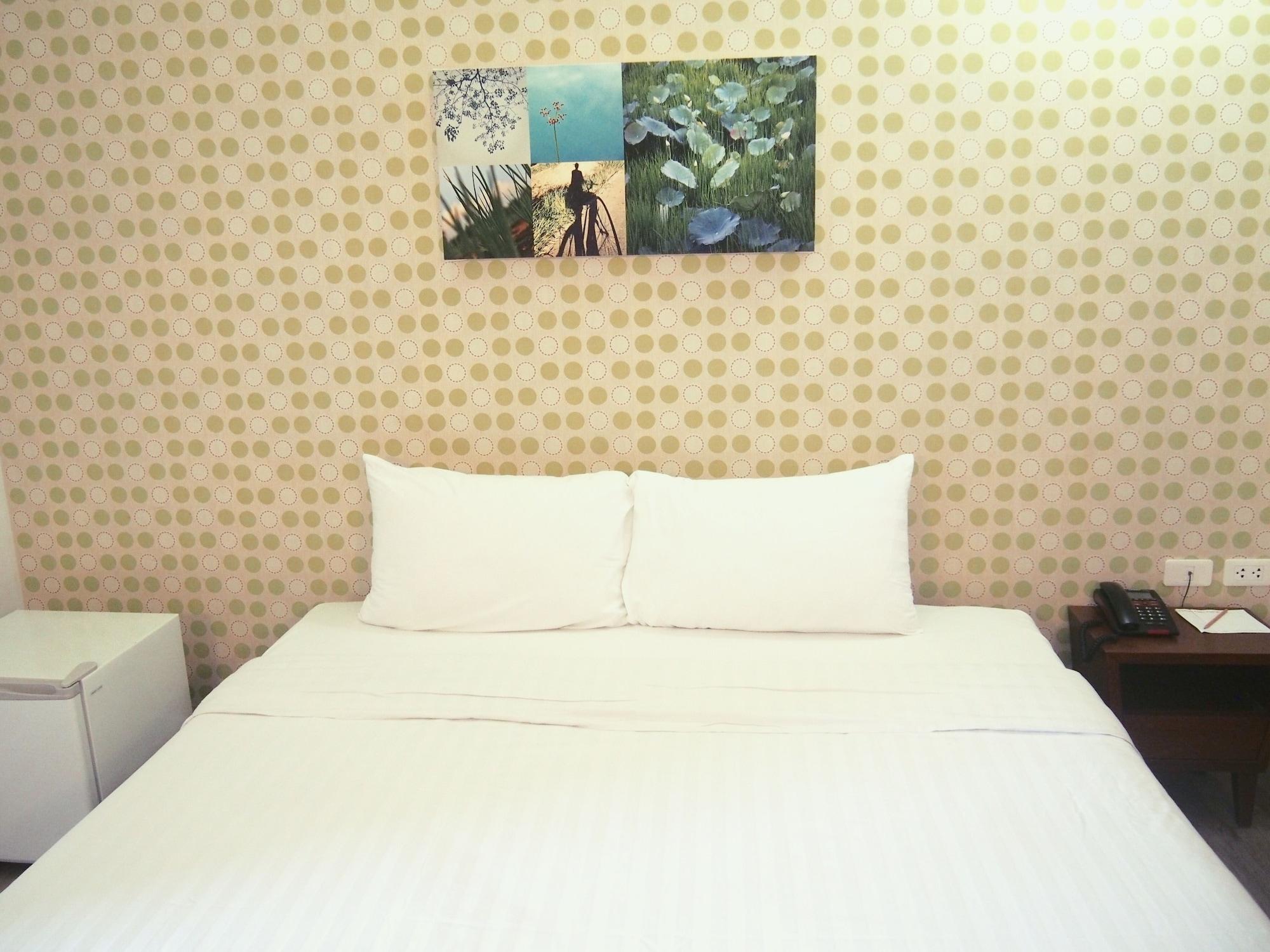 Retroasis Hotel Банкок Екстериор снимка