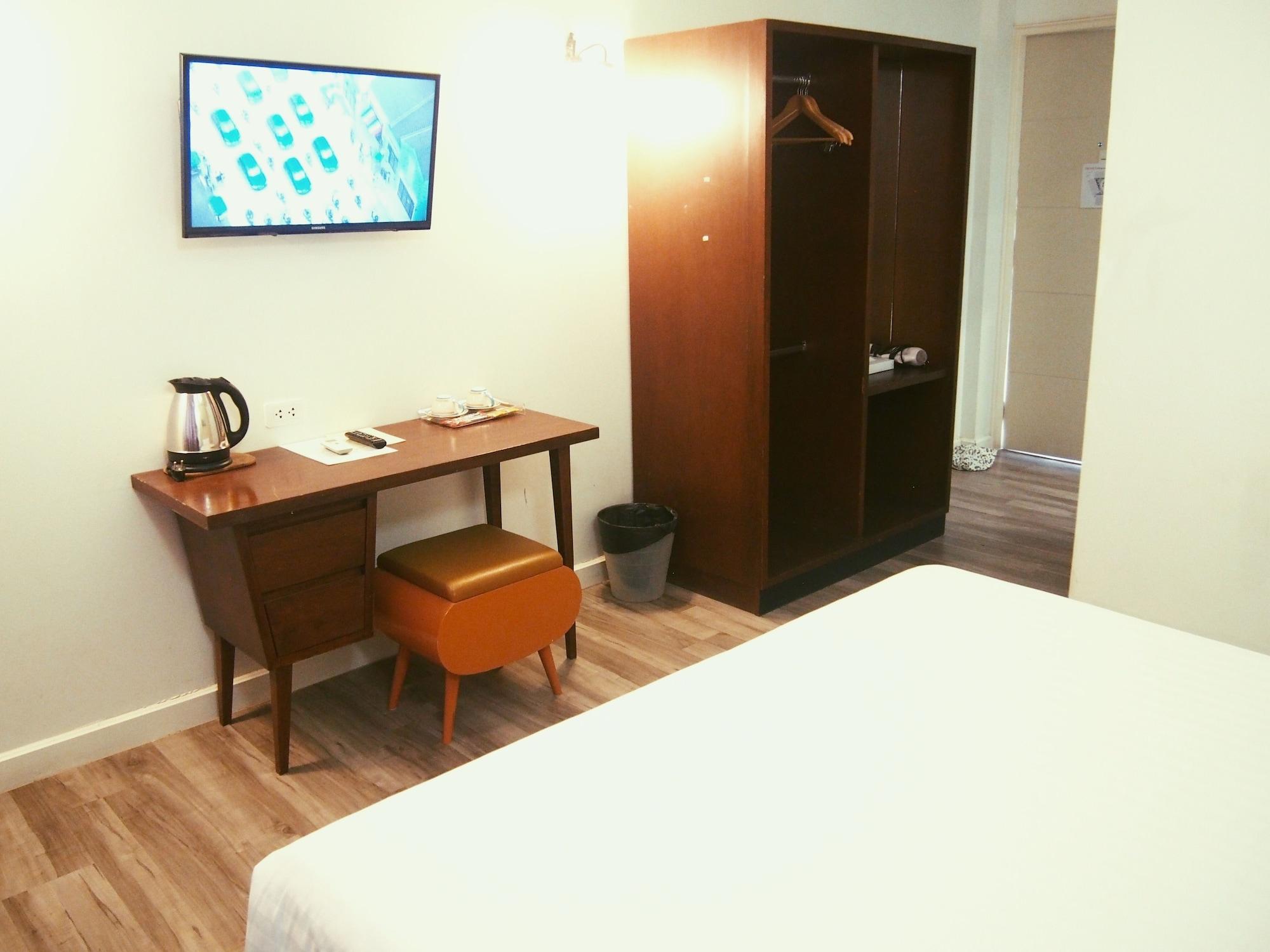 Retroasis Hotel Банкок Екстериор снимка