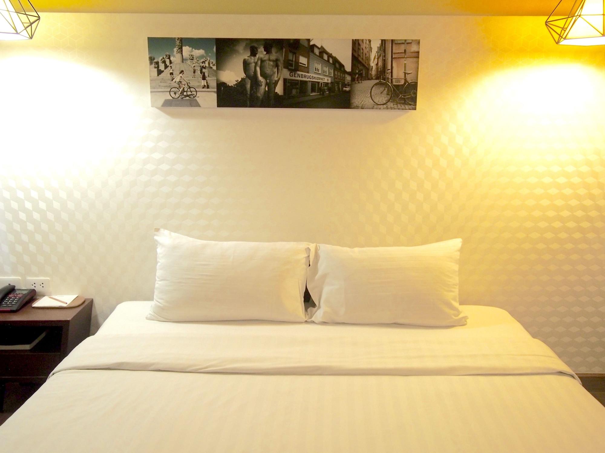 Retroasis Hotel Банкок Екстериор снимка