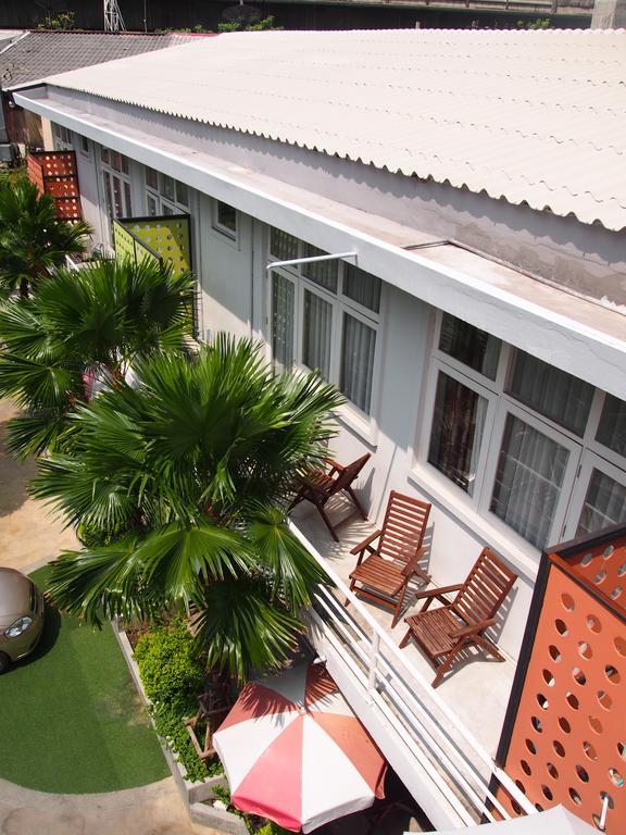 Retroasis Hotel Банкок Екстериор снимка